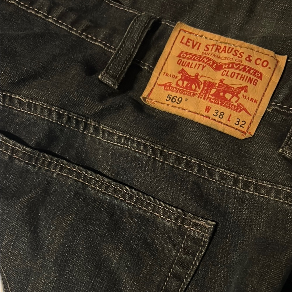 Levi’s Dark Denim Men Jeans - Picture 2 of 3